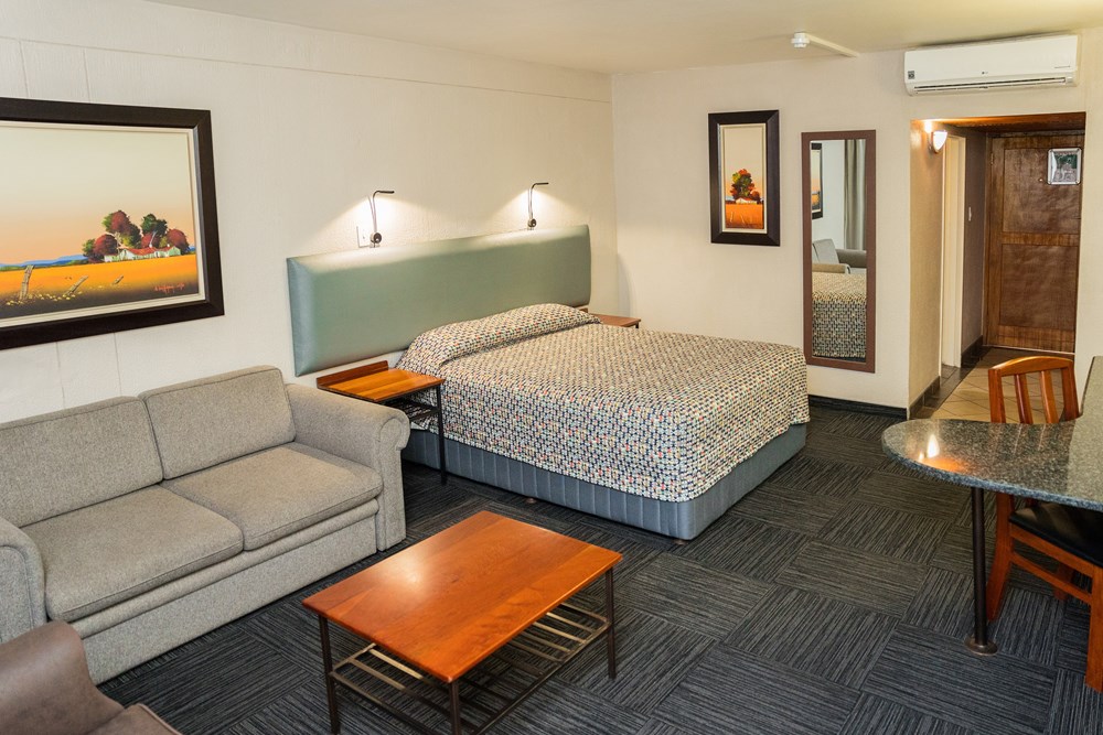 Warmbaths, A Forever Resort: 4-Sleeper Hotel Room on 2nd floor